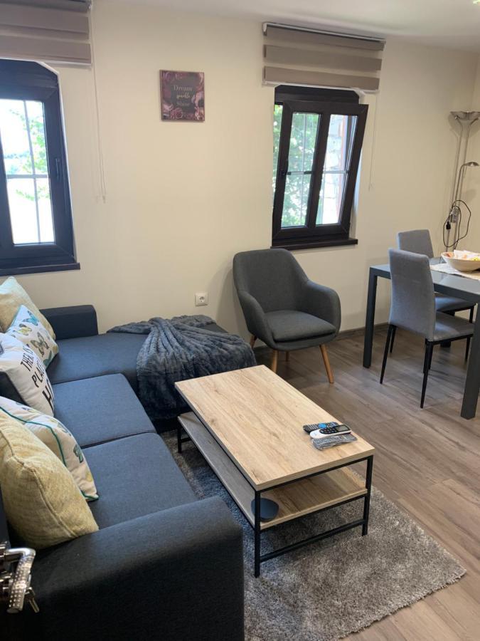Apartment Zdravets 2, In The Heart Of The Old City Veliko Tarnovo Kültér fotó