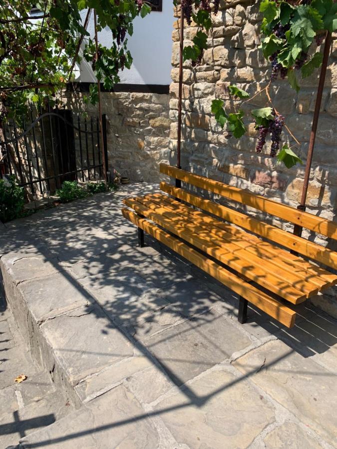 Apartment Zdravets 2, In The Heart Of The Old City Veliko Tarnovo Kültér fotó