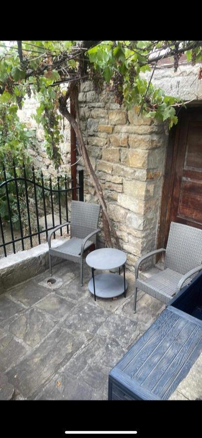 Apartment Zdravets 2, In The Heart Of The Old City Veliko Tarnovo Kültér fotó